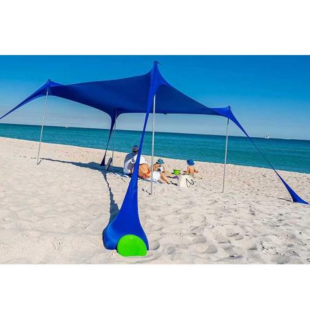 해변 태양 그늘 캐노피는 해변 캠핑 및 야외 활동을 위한 알루미늄 기둥이 있는 해변 텐트 UPF50+를 나타냅니다.
 